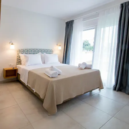 The Papoutsakis Apartments Nikiti  Exterior foto
