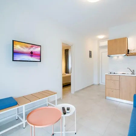 The Papoutsakis Apartments Nikiti  Exterior foto
